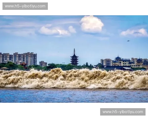 钱塘潮涌与山城烟雨:杭州与重庆,一场跨越山水的诗意对决 钱塘潮涌与山城烟雨:杭州与重庆,一场跨越山水的诗意对决